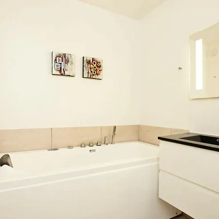 Appartement Two-bedroom Holiday In 8 *